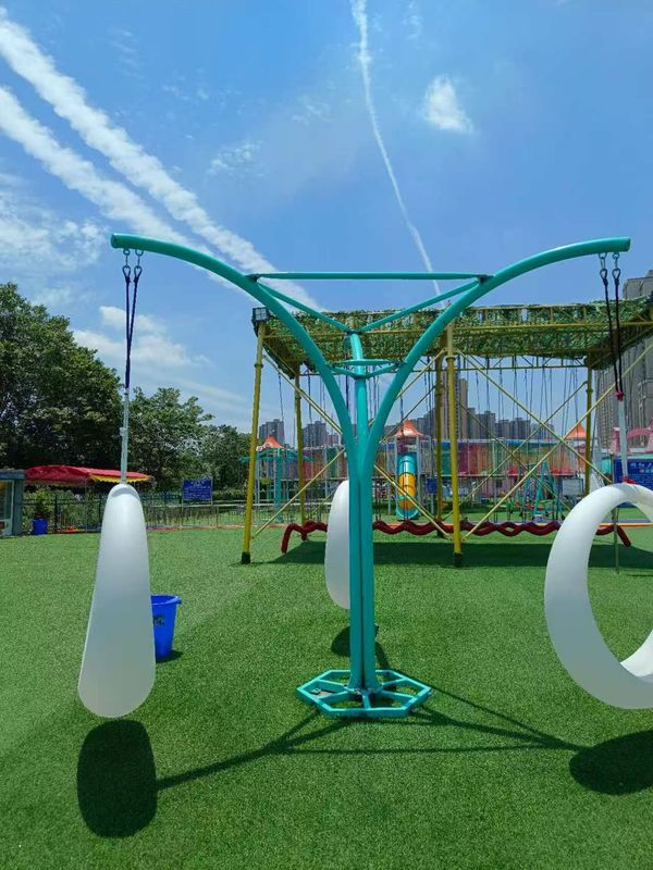 Ayunan Terbang Bulan Berputar Tahan Air Kursi Bercahaya LED Berubah Warna Untuk Taman Luar Ruangan Sepanjang Musim