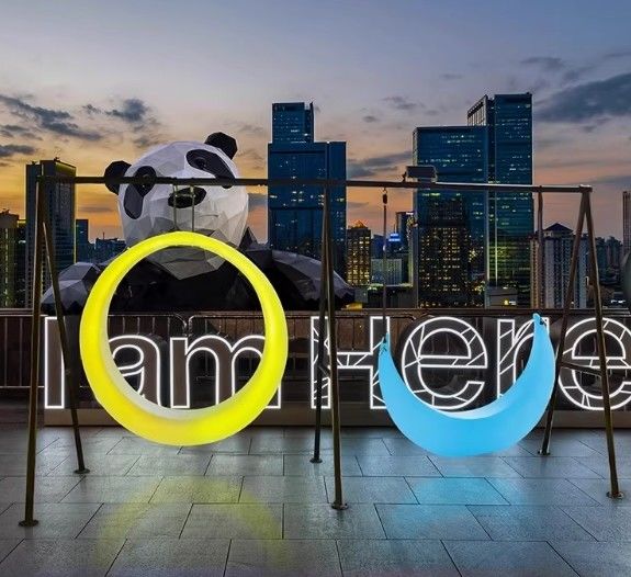 Cahaya LED yang mempesona Konstruksi aman untuk outdoor Waterproof Swing Set Garden Patio Chair