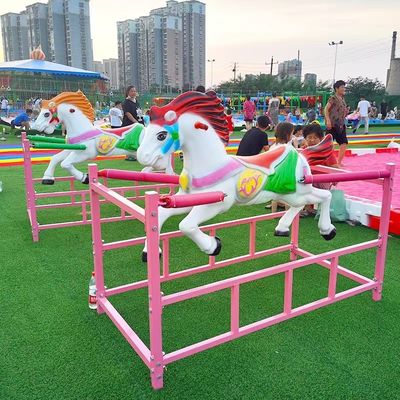 Wahana Ayunan Luar Ruangan / Dalam Ruangan OEM Kuda Goyang Pegas Fiberglass untuk Usia 3-16 Tahun
